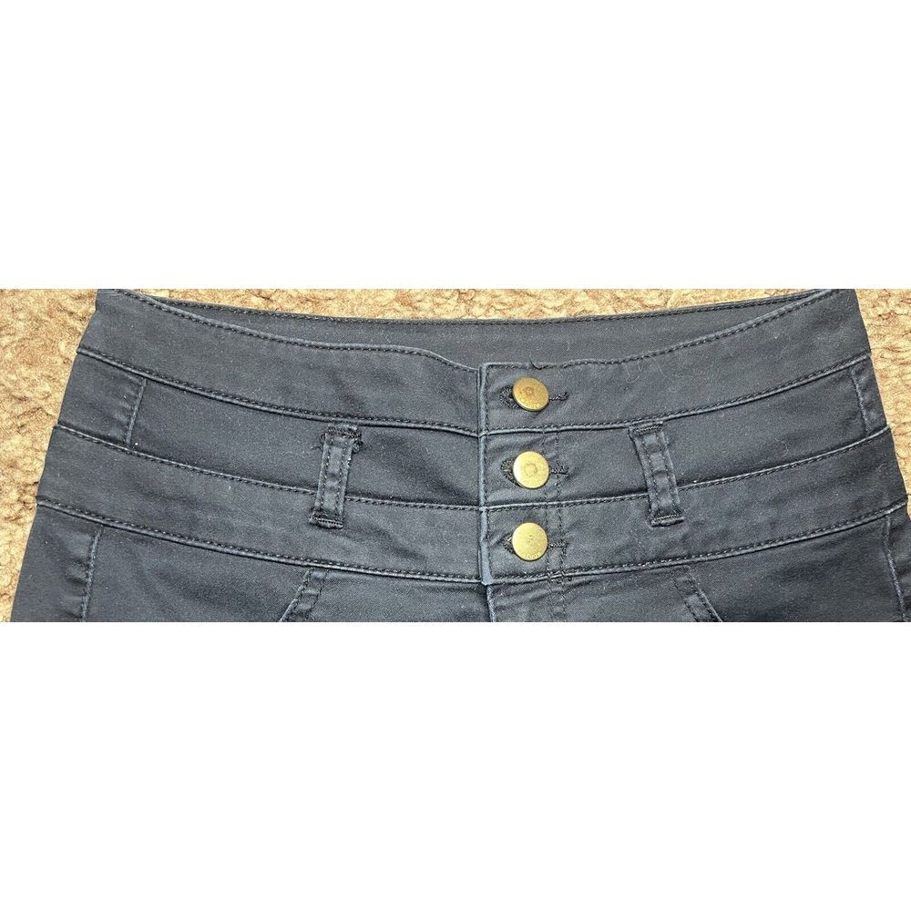 Refuge Short Shorts‎ Womens 6 Black Gold Button Cotton Blend Faux Pockets - Picture 2 of 7